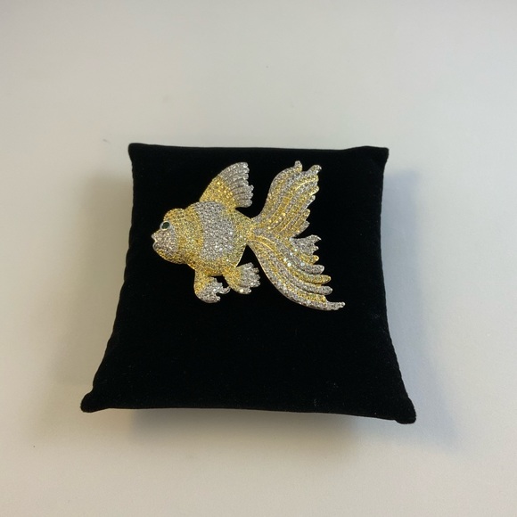 15ct Fish Brooch - Picture 7 of 9